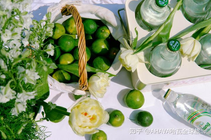 婚纱照草坪季节_婚纱草坪季节照片大全_婚纱草坪拍照姿势