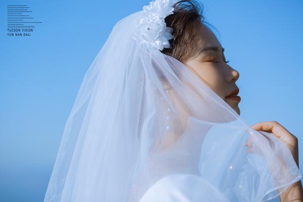 学摄影跟拍婚纱照哪个好_婚纱摄影一般要学多久_照婚纱摄影好么